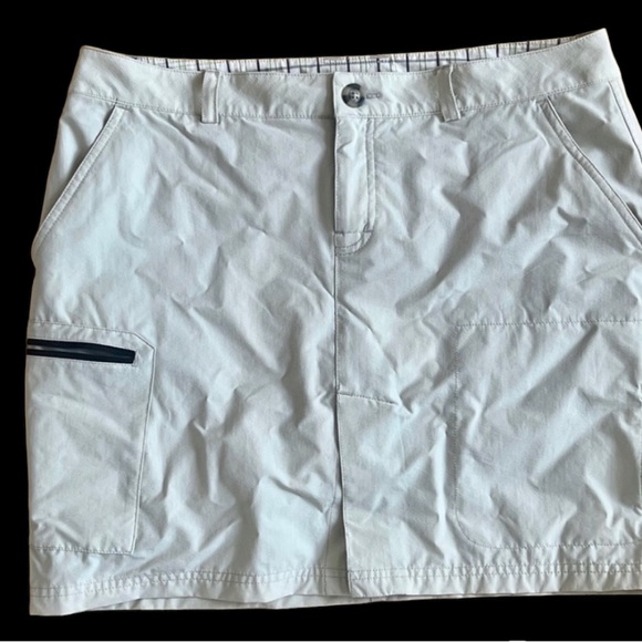SKORT EMS Zip Pockets Eastern Mountain Sports Sz 10 Cream Tan EMS - Picture 2 of 10